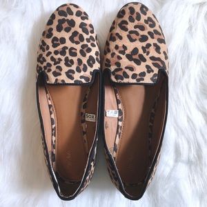 Mossimo leopard print flat loafers. Size 7.